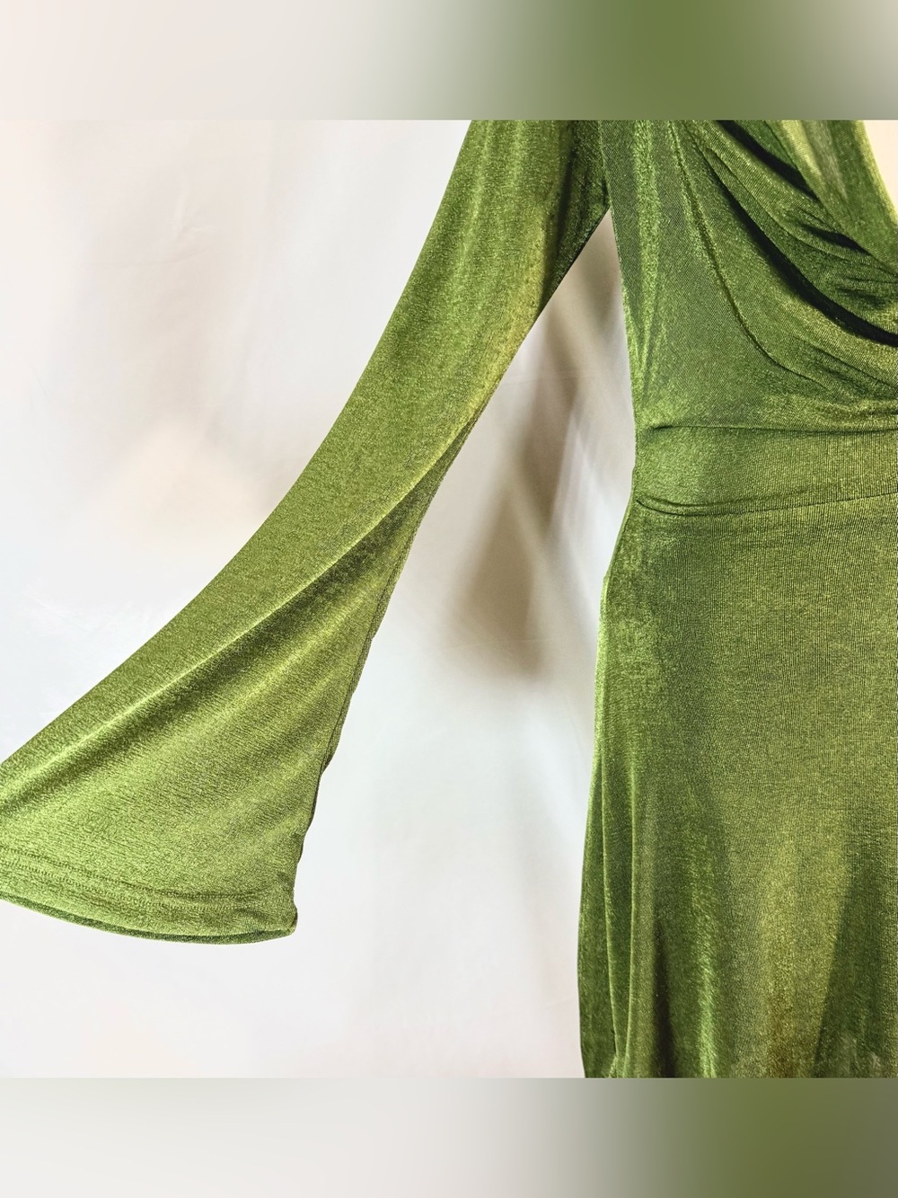 NWT Cider Olive Green Backless Lined Mini Dress With Long Bell Sleeves Size XS - Picture 5 of 15